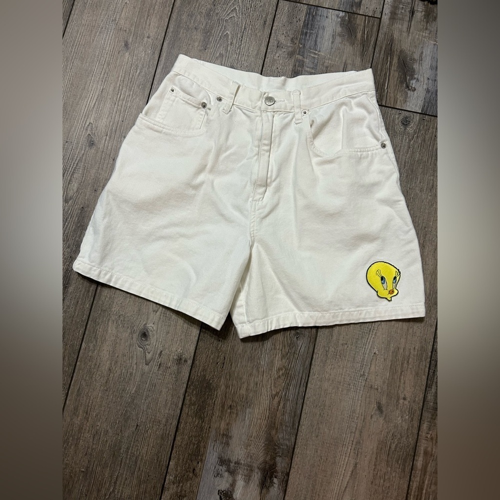 Vintage Y2K Looney Tunes Women's Tweety Bird Denim white Shorts 💯 Cotton